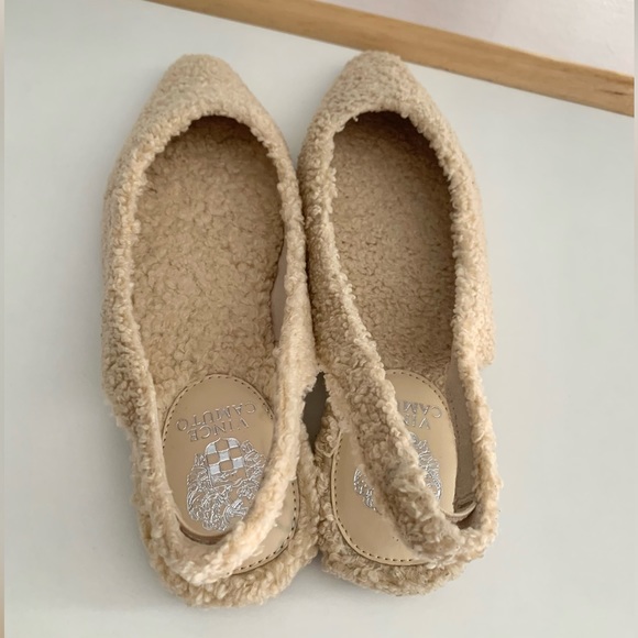 Like New/ VINCE CAMUTO Fluffy Pumps, Back Strap, size 5.5, Natural Beige color - Picture 5 of 8